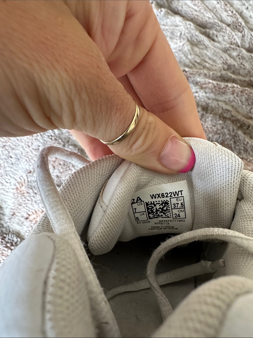 New Balance White 622 Sneakers with Navy 'N' Logo - Picture 6 of 7